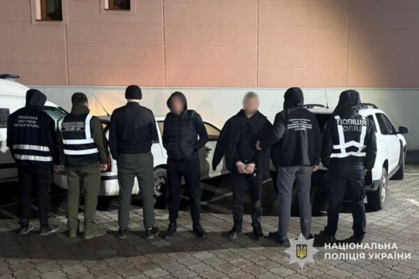 До Румунії через Тису за 8 тисяч доларів: на Закарпатті затримали двох переправників