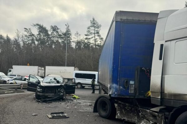 У Києві на Берестейському шосе сталася ДТП: Загинув підліток