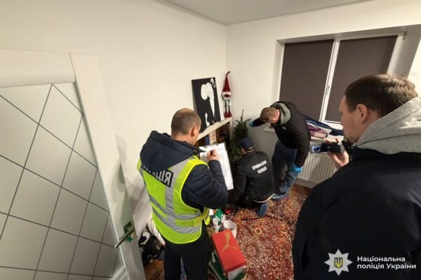 Пограбування під виглядом обшуку: У Вінниці псевдосиловики обікрали пенсіонерів