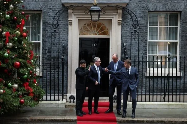 В Єлисейському палаці оприлюднили подробиці переговорів із Зеленським