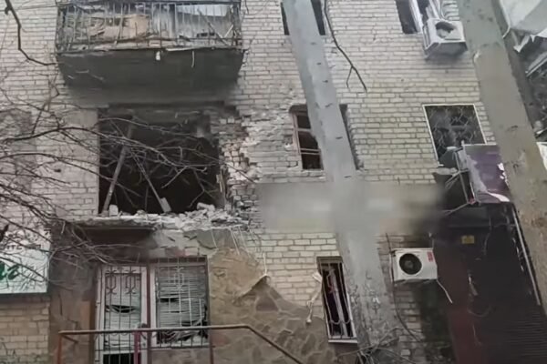 Через масований обстріл Херсона частина міста знеструмлена