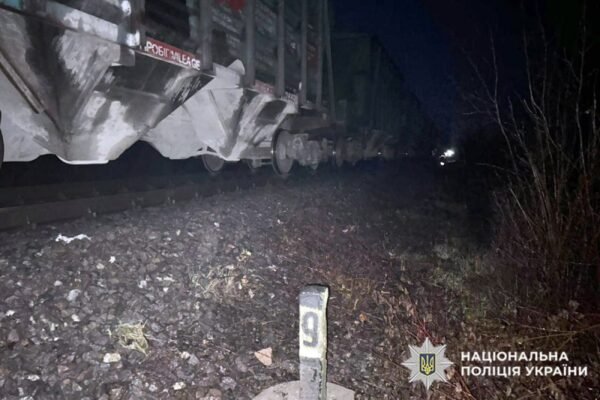 На Хмельниччині потяг на смерть переїхав літнього чоловіка