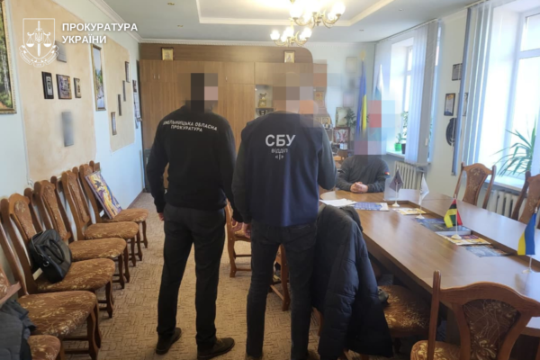 На Хмельниччині селищний голова хотів привласнити 1,4 млн грн, призначених на ремонт шкільних туалетів
