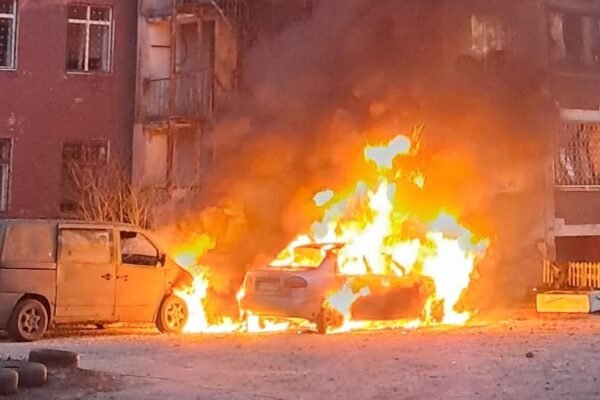 Російський удар по Чернігову: Ворожий дрон впав на житловий будинок