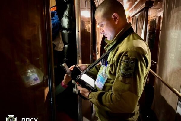 Поїзд Одеса – Кишинів: Прикордонники оформили перший рейс (ФОТО)