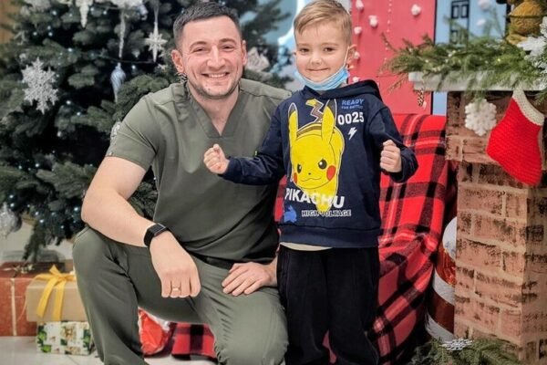 Нирка від тата, а печінка від мами: у Львові лікарі виконали 7‑річній дитині першу в Україні подвійну родинну трансплантацію