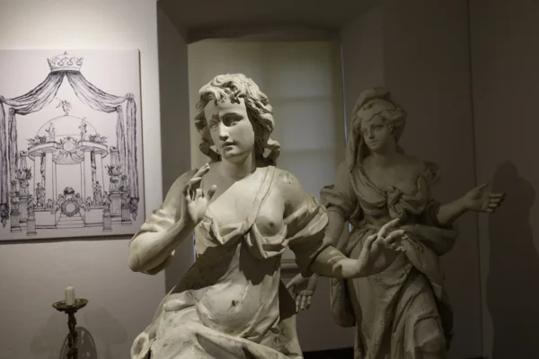 У Жовківському замку відкрили нову експозицію сакральної скульптури XVII–XIX століть (ФОТО)