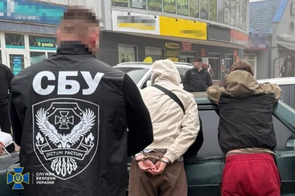 У трьох регіонах викрито схеми для ухилянтів