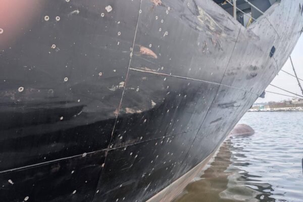 Внаслідок удару балістики в порту Одещини пошкоджене вантажне іноземне судно