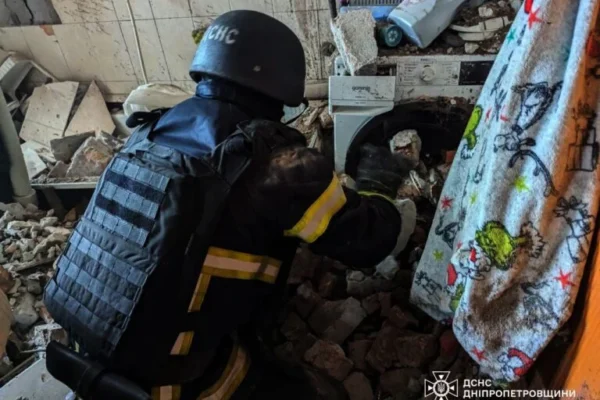 Як у Кривому Розі рятували дитину після ракетного удару (ВІДЕО)