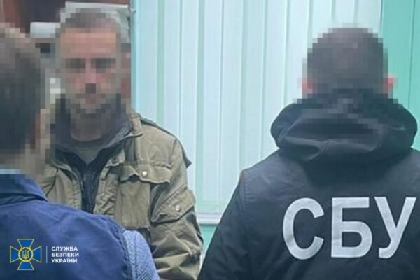 Колаборанта, що допомагав росіянам розстрілювати авто ЗСУ у 2022 році, затримали на Харківщині