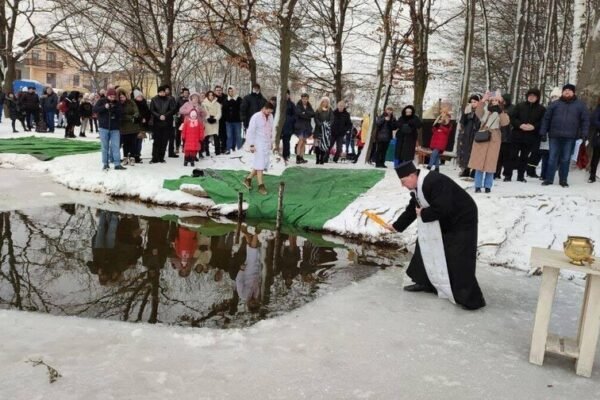У Львові закликають мешканців не пірнати у водойми на Водохреща