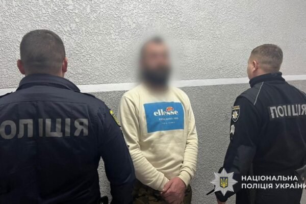 Арсенал на продаж: на Закарпатті затримали підозрюваного у торгівлі бойовою зброєю