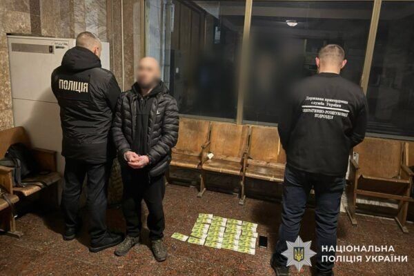 За 5000 євро горами до Румунії: на Закарпатті затримали переправника військовозобов’язаних