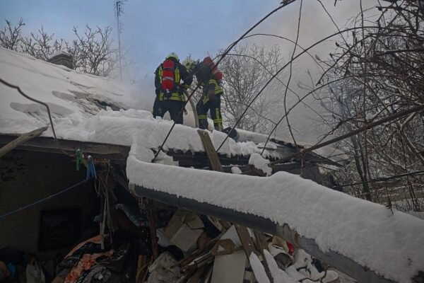Намагався самостійно загасити пожежу: на Львівщині 25-річного чоловіка уразило струмом