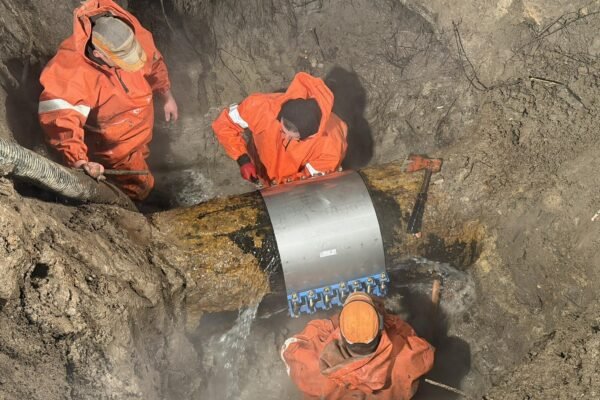 Через аварію на магістральному водогоні у Львові 80 вулиць залишилося без водопостачання