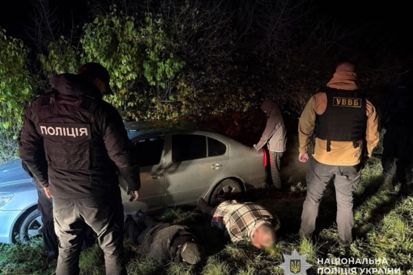 На Закарпатті адвокат створив злочинну групу для переправлення чоловіків за кордон