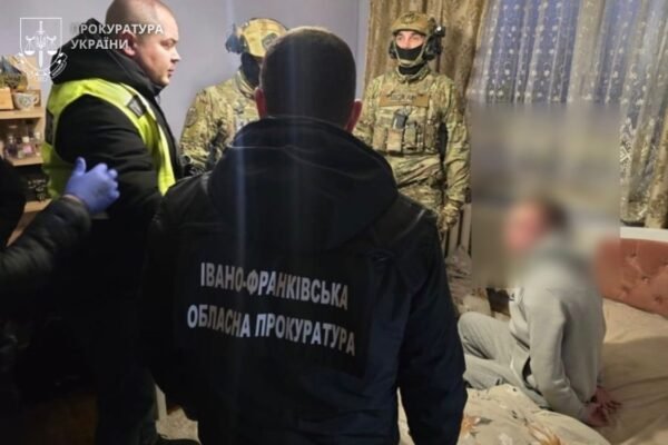 На Прикарпатті викрили групу кібершахраїв, які майже рік «чистили»  банківські рахунки українців