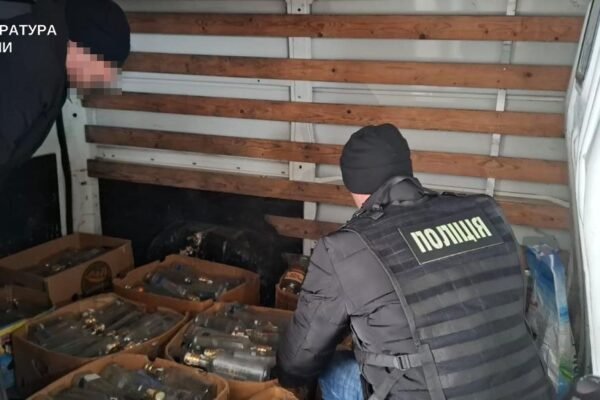 Виготовили і продали «паленої» горілки на 2 млн грн: на Тернопільщині викрили організовану групу