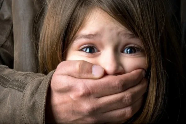 У Марганці вітчим вчинив сексуальне насильство над 10-річною дівчинкою