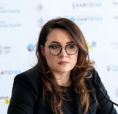 Через погіршення погоди уряд ухвалив низку рішень стосовно навчального процесу та роботи установ та підприємств