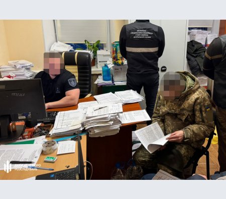 Посадовці в/ч на Чернігівщині вкрали в частині та продали понад 13 тис. літрів пального