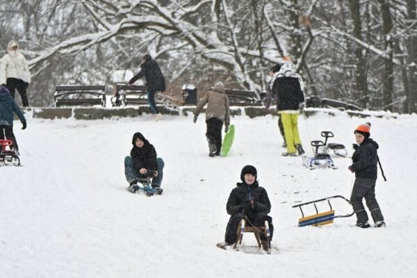 Через сильні морози у Львові для школярів продовжили зимові канікули