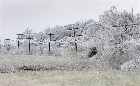 Дніпрян попередили про крижаний дощ на вихідних