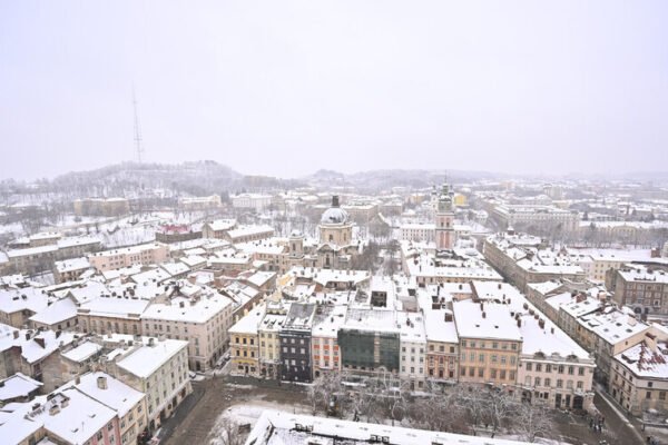 Через сильні морози та ймовірні обстріли у Львові запустили режим підготовки до надзвичайної ситуації