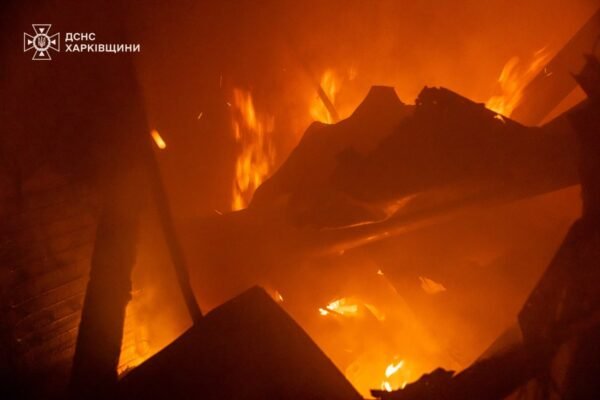 Росіяни обстріляли житловий сектор на Харківщині: Постраждало 4 людей (ФОТО, ВІДЕО)