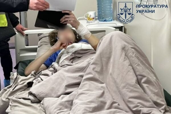 Хлопця, який здійснив напад із ножем у київській школі, відправлять під варту