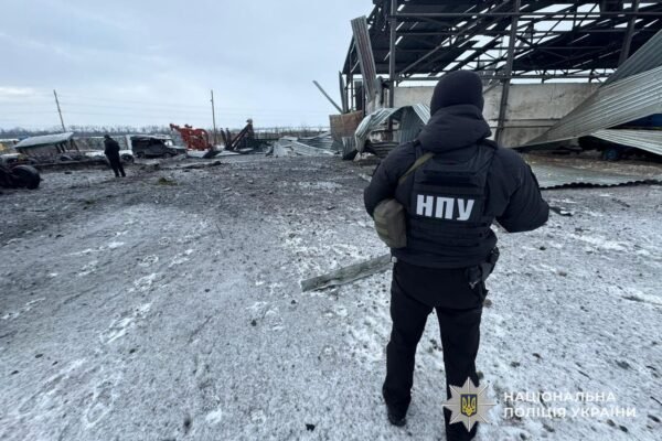 У поліції показали наслідки обстрілів Дніпропетровщини за добу