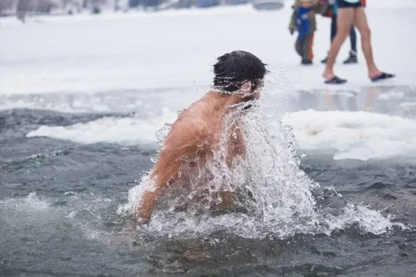 У КМВА закликали киян утриматися від масових заходів на Водохреща
