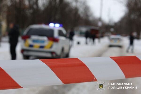 В одному з дворів у Запоріжжі 16-річний хлопець влаштував стрілянину