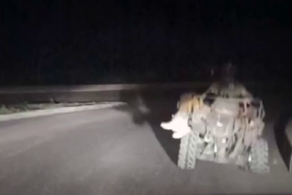 Під час евакуації пораненого бійця український квадроцикл наїхав на “Лєпєсток”: Продовжив рух на трьох колесах, – ДПСУ (ВІДЕО)