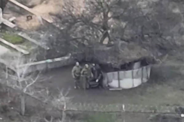 Дрони прикордонників вдарили по скупченню окупантів на Півдні (ВІДЕО)