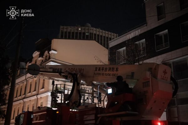 У Києві в 1100 будинках, що після ночі залишилися без опалення, злили воду з систем, – Кличко