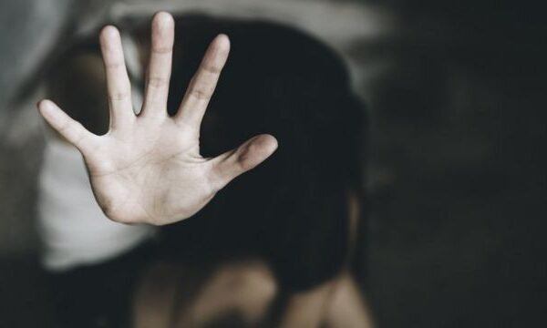 На Закарпатті 19-річний юнак зґвалтував 13-річну дівчинку: Його засудили до 15 років тюрми