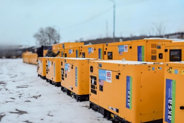Україна отримала ще 42 генератори від ЮНІСЕФ