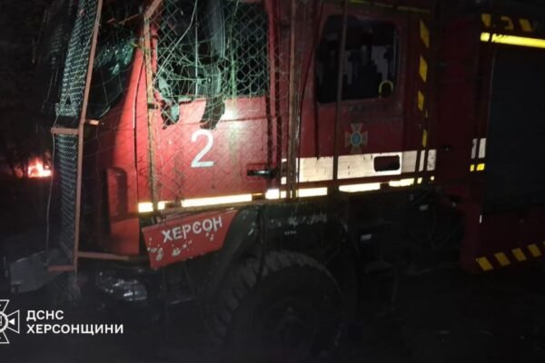 У Херсоні рятувальники потрапили під повторний обстріл росіян