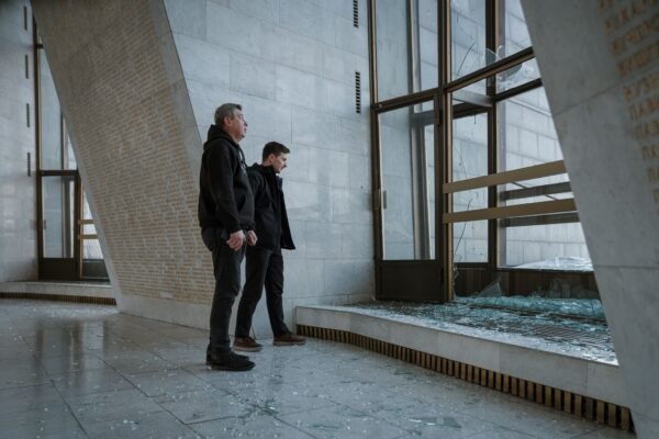 Росіяни пошкодили підніжжя монумента “Батьківщина-мати” у Києві