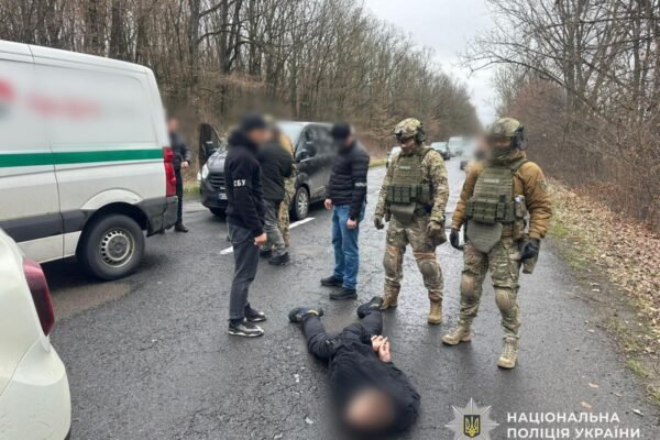 На Закарпатті судитимуть львів’ян, які переправляли ухилянтів за кордон в інкасаторському авто