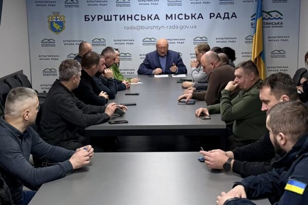 У Бурштині після російської атаки відновили постачання води і тепла, але поки не в повному обсязі