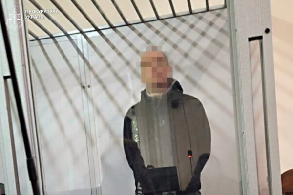 Бив, душив і принижував: Львів’янина засудили за домашнє насильство над  матір’ю