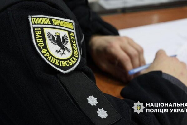 На Прикарпатті троє дівчат побили 38-річного чоловіка і зняли «процес» на відео