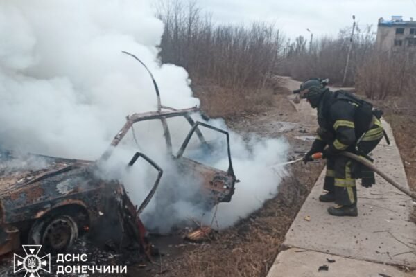 Росіяни вдарили по автомобілю з працівниками Слов’янської ТЕЦ: Троє загиблих (ФОТО)