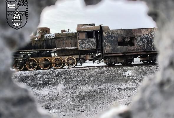 Через удар дрона пошкоджено історичний паровоз та старовинний вагон на Чернігівщині