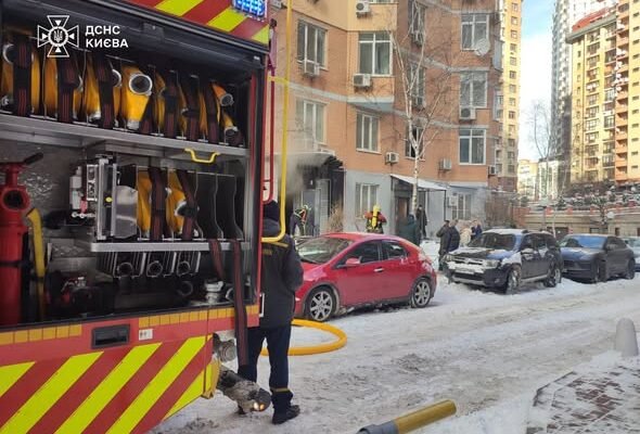 У столичному салоні краси загорівся генератор