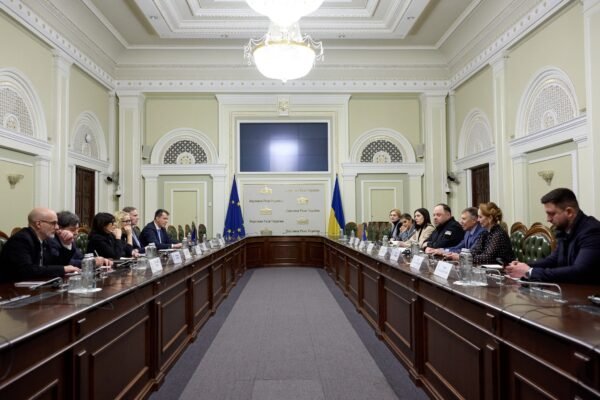 Делегація ПАРЄ прибула до Києва: Зустрілася із Стефанчуком