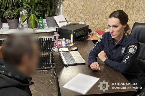 У Кам’янському чоловік задушив жінку шарфом і намагався обдурити поліцію